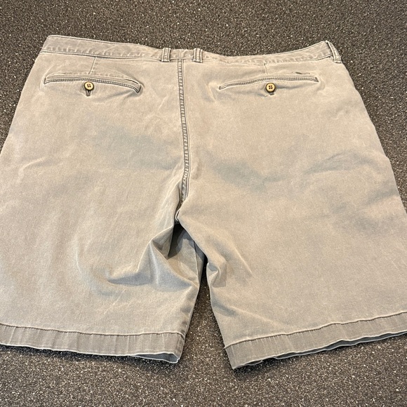 Tommy Bahama Men's Gray Flat Front Shorts - size 38 waist - Picture 5 of 7